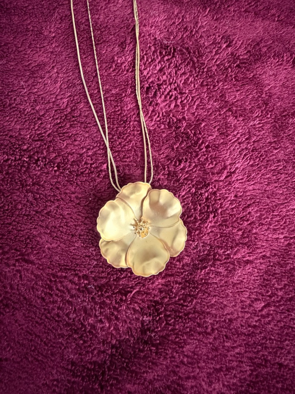Zenzii - Gold Flower Pendant Necklace - Women's Floral Chain Jewelry